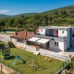 Paradiso * Blato na Cetini