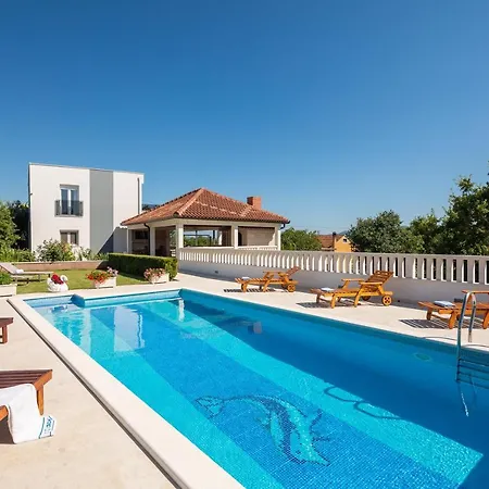 Villa Paradiso *