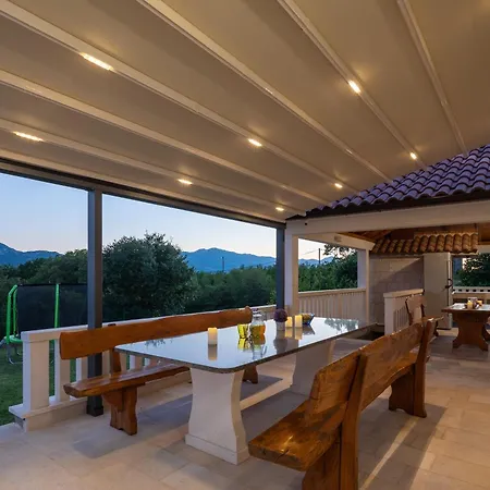 Paradiso Villa
