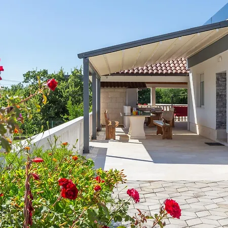 Paradiso Blato na Cetini