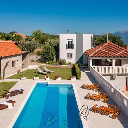 Paradiso * Blato na Cetini