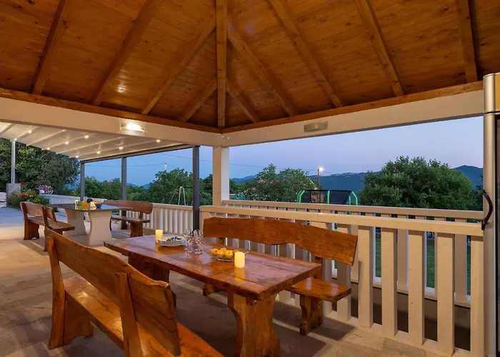 Paradiso Blato na Cetini