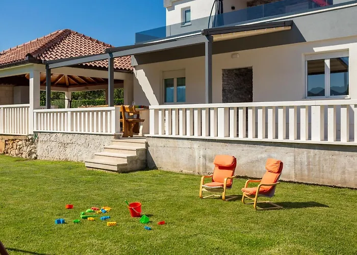 Paradiso Blato na Cetini