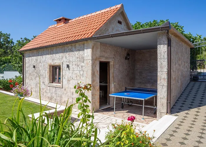 Paradiso Blato na Cetini